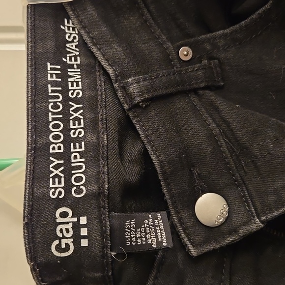 Black Gap Jeans - Picture 2 of 3